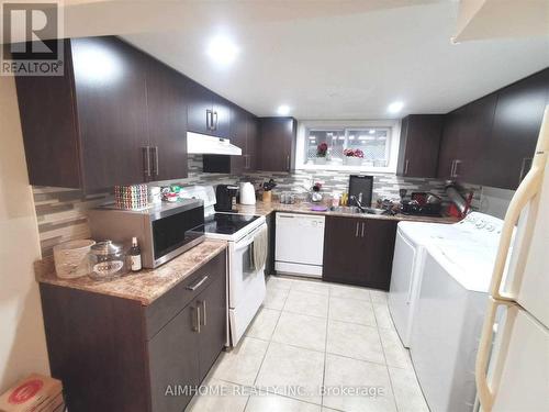 57 Gladman Avenue, Newmarket, ON - Indoor Photo Showing Kitchen