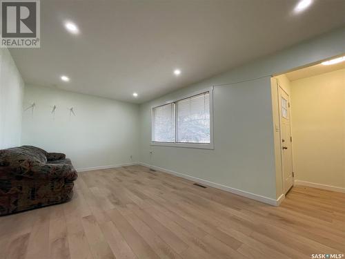 945 Cameron Street, Regina, SK - Indoor Photo Showing Other Room