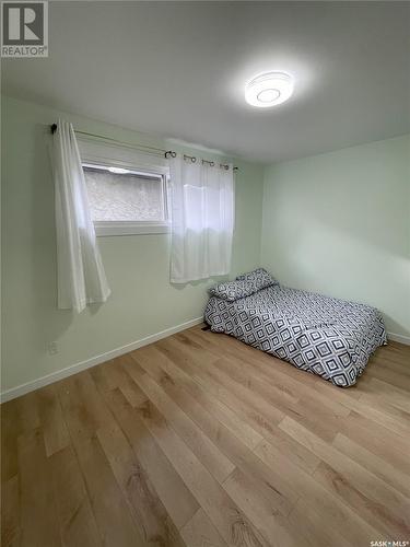 945 Cameron Street, Regina, SK - Indoor Photo Showing Bedroom