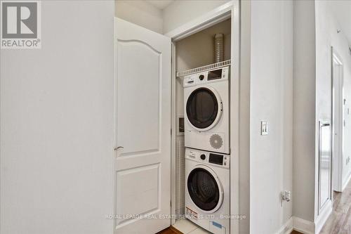 523 - 2480 Prince Michael Drive, Oakville, ON - Indoor Photo Showing Laundry Room