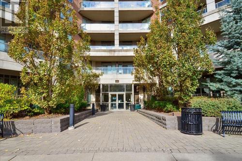 523 - 2480 Prince Michael Drive, Oakville, ON - Outdoor With Balcony