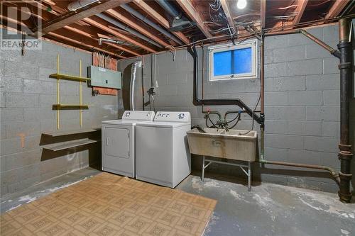 12 Aldershot Avenue, Brockville, ON - Indoor Photo Showing Laundry Room