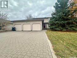 60 Sunset DRIVE S  Yorkton, SK S3N 3X9