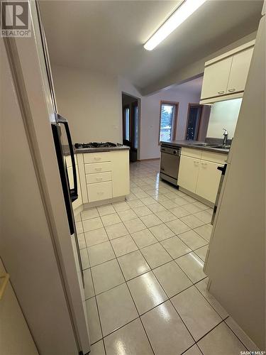 60 Sunset Drive S, Yorkton, SK - Indoor Photo Showing Other Room