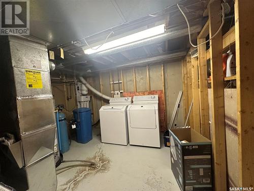 60 Sunset Drive S, Yorkton, SK - Indoor Photo Showing Laundry Room