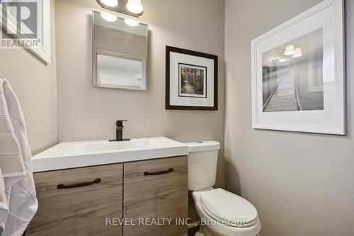 93 Willowridge Road, Toronto, ON - Indoor Photo Showing Bathroom