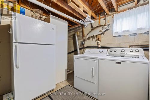 93 Willowridge Road, Toronto, ON - Indoor Photo Showing Laundry Room