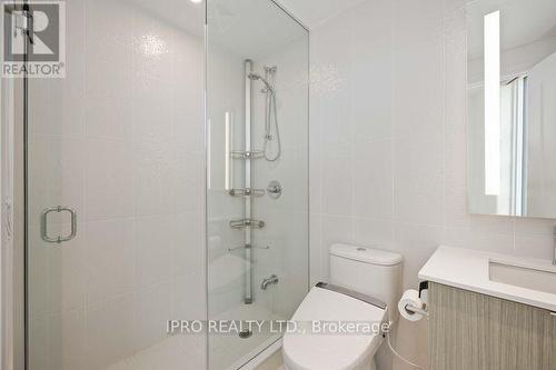 4218 - 585 Bloor Street E, Toronto, ON - Indoor Photo Showing Bathroom