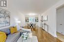 330 Neal Drive, Richmond Hill, ON  - Indoor Photo Showing Living Room 