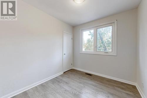 330 Neal Drive, Richmond Hill, ON - Indoor Photo Showing Other Room