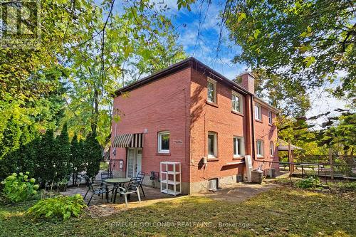 330 Neal Drive, Richmond Hill, ON - Outdoor With Exterior