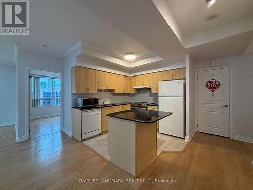 1212 - 55 South Town Centre Boulevard, Markham, ON - Indoor Photo Showing Kitchen With Double Sink