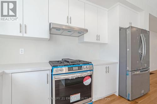 1408 Oakmont Common, Burlington, ON - Indoor Photo Showing Kitchen