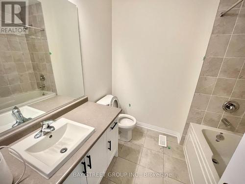 44 Seine Lane, Richmond Hill, ON - Indoor Photo Showing Bathroom