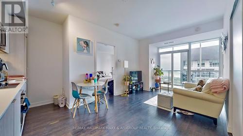 2501 - 50 Ordnance Street, Toronto, ON - Indoor Photo Showing Living Room