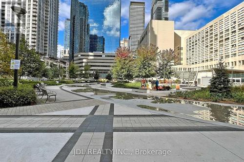 3213 - 386 Yonge Street, Toronto, ON - Outdoor With Facade