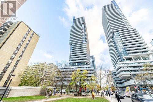 2907 - 185 Roehampton Avenue, Toronto, ON - Outdoor With Facade