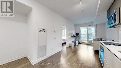 431 - 150 Logan Avenue, Toronto, ON - Indoor