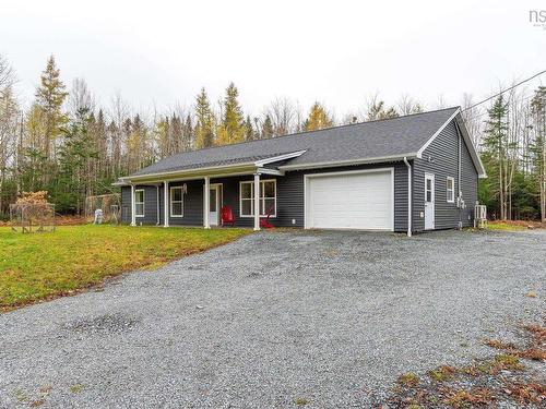 8 Pine Street, Belnan, NS 