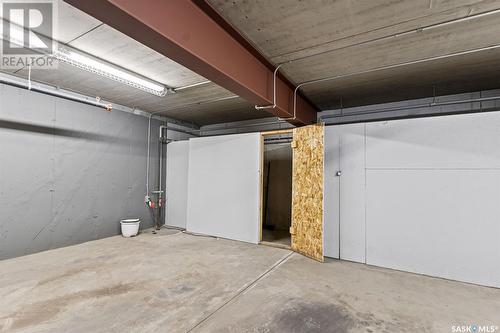 108 333 Nelson Road, Saskatoon, SK - Indoor Photo Showing Garage