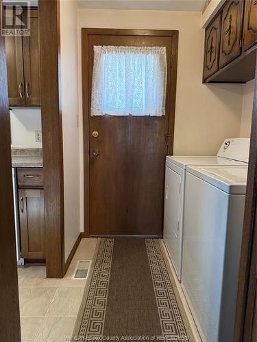 42 Bruce, Leamington, ON - Indoor Photo Showing Laundry Room