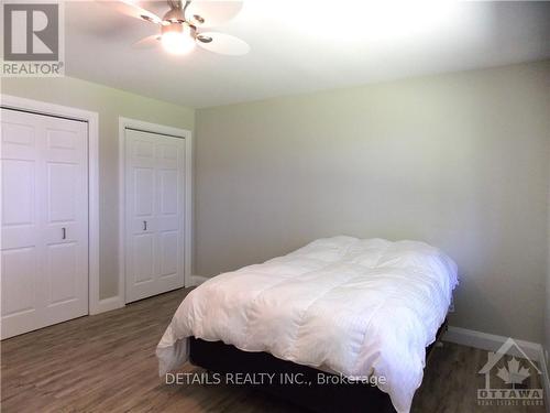 10617 Maple Street, North Dundas, ON - Indoor Photo Showing Bedroom