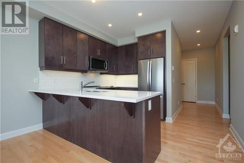 180 Boundstone Way Unit#203, Ottawa, ON - Indoor Photo Showing Kitchen With Upgraded Kitchen