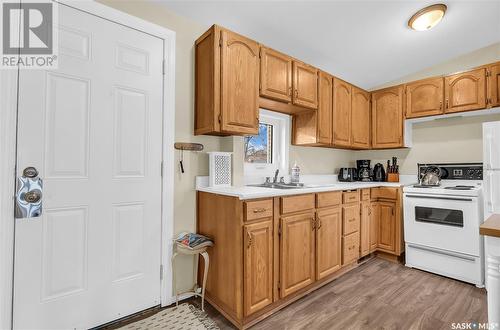 823 G Avenue N, Saskatoon, SK - Indoor Photo Showing Kitchen With Double Sink