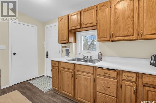 823 G Avenue N, Saskatoon, SK - Indoor Photo Showing Kitchen With Double Sink