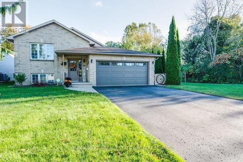 11 Beech Boulevard, Tillsonburg, ON - Outdoor With Facade