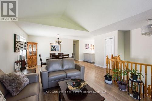 11 Beech Boulevard, Tillsonburg, ON - Indoor Photo Showing Living Room