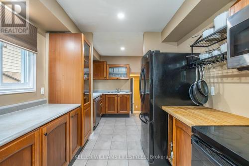 1802 Attawandaron Road, London, ON - Indoor Photo Showing Kitchen