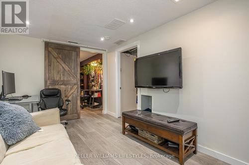 1802 Attawandaron Road, London, ON - Indoor