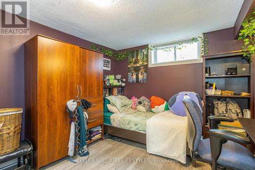 1802 Attawandaron Road, London, ON - Indoor Photo Showing Bedroom