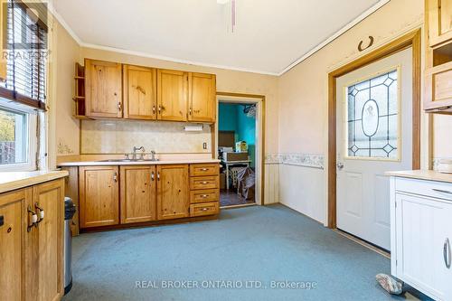 7 Church Street, Erin, ON - Indoor Photo Showing Kitchen With Double Sink