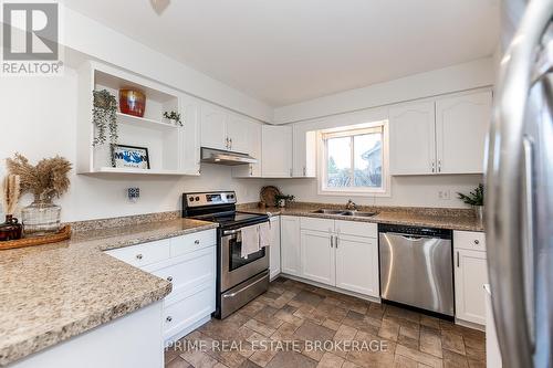 244 Nancy Street, Dutton/Dunwich (Dutton), ON - Indoor Photo Showing Kitchen With Double Sink