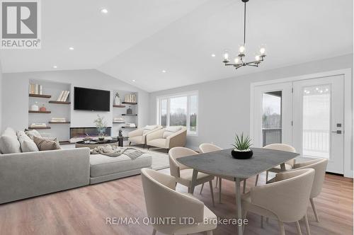 1400 Harold Road, Stirling-Rawdon, ON - Indoor Photo Showing Living Room