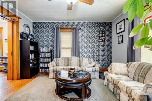 131 Talbot Street West, Blenheim, ON - Indoor Photo Showing Living Room