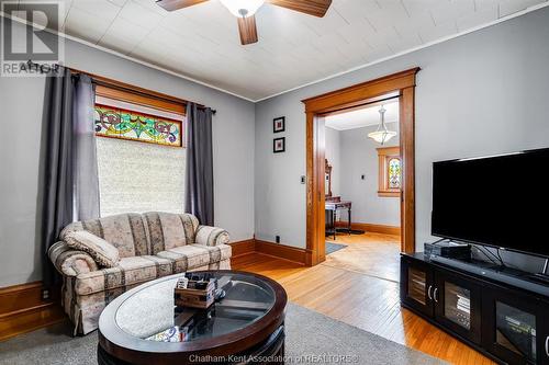 131 Talbot Street West, Blenheim, ON - Indoor Photo Showing Living Room