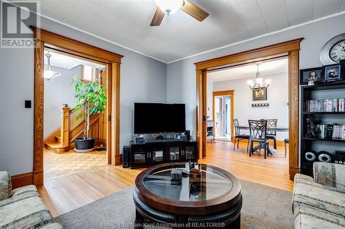 131 Talbot Street West, Blenheim, ON - Indoor Photo Showing Living Room