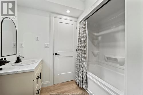 1287 Aubin Unit# Rear, Windsor, ON - Indoor Photo Showing Bathroom