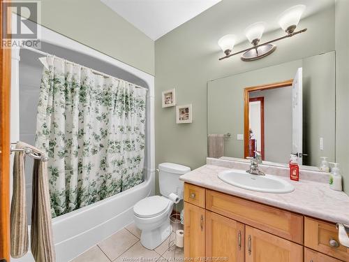 7126 Driver Lane, Amherstburg, ON - Indoor Photo Showing Bathroom