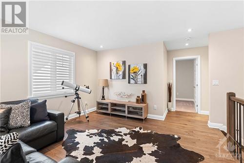 236 Kilspindie Ridge, Ottawa, ON - Indoor Photo Showing Living Room