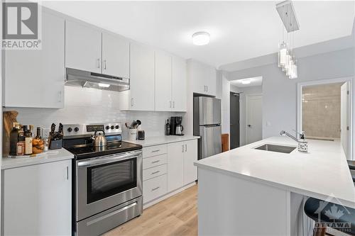 1350 Hemlock Street Unit#219, Ottawa, ON - Indoor Photo Showing Kitchen With Stainless Steel Kitchen With Upgraded Kitchen