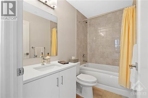 1350 Hemlock Street Unit#219, Ottawa, ON - Indoor Photo Showing Bathroom