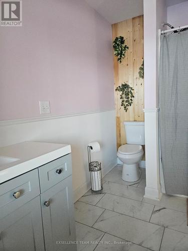 5530 Richmond Drive, South Stormont, ON - Indoor Photo Showing Bathroom