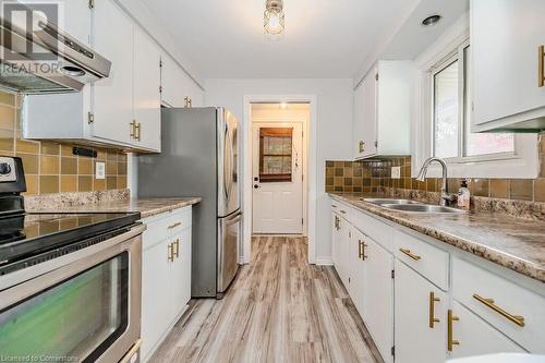 Kitchen with lots of cupboards - 9 Braemar Road, Cambridge, ON - Indoor Photo Showing Kitchen With Double Sink