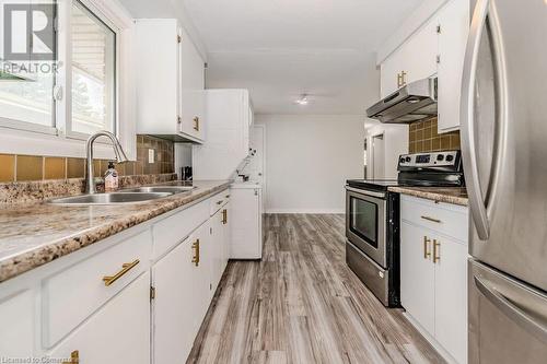 9 Braemar Road, Cambridge, ON - Indoor Photo Showing Kitchen With Double Sink