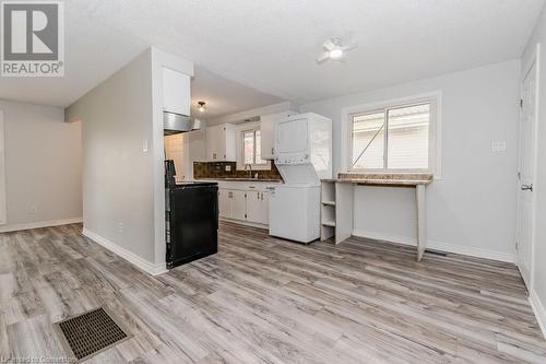 Kitchen view with main floor laundry - 9 Braemar Road, Cambridge, ON - Indoor Photo Showing Kitchen