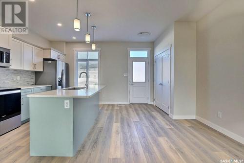 4600 Buckingham Drive E, Regina, SK - Indoor Photo Showing Kitchen With Upgraded Kitchen